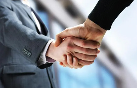 Competitive Pricing with Top Quality